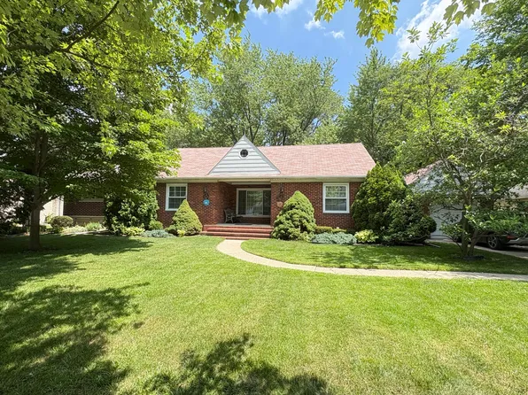 19061 Collinson Ave, Eastpointe, MI 48021