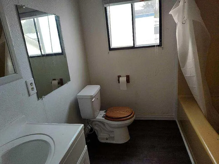4741 S 6th St #13 — Photo 9
