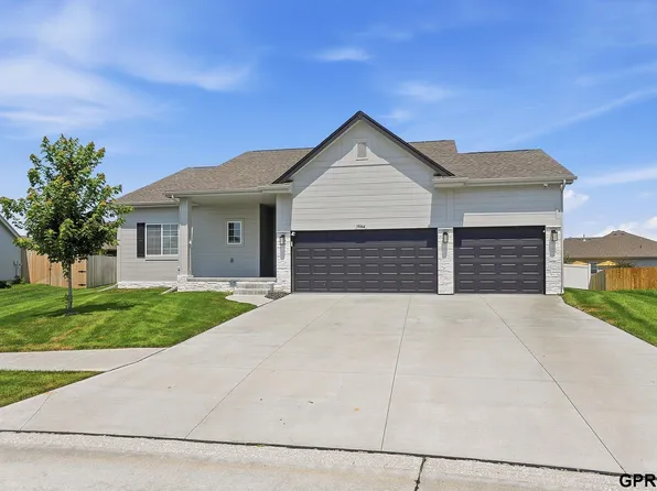 19864 Birch Ave, Gretna, NE 68028