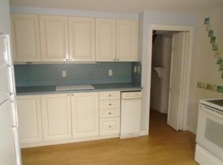 18 Miacomet Ave #B, Nantucket, MA 02554