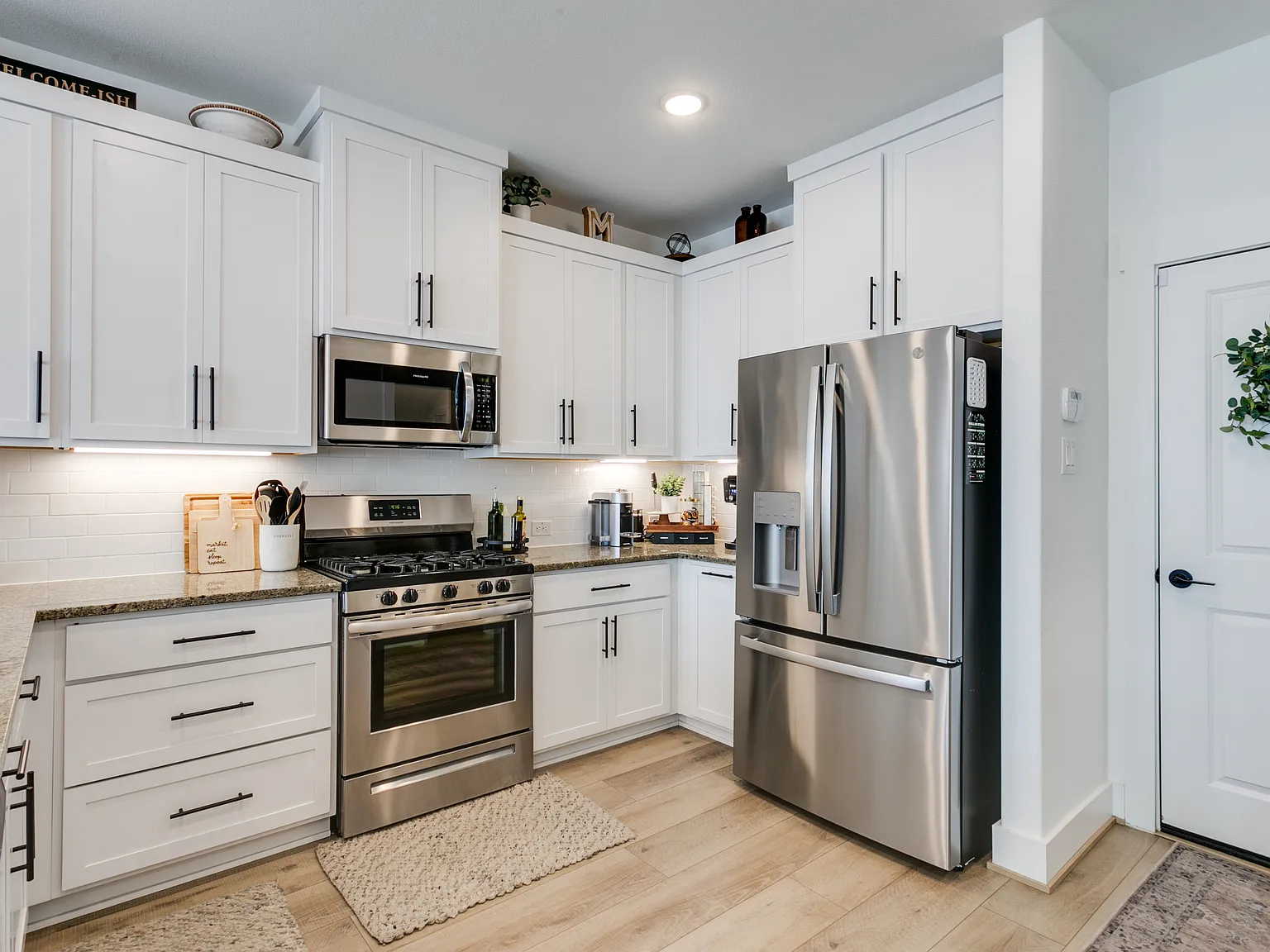 2 bed, 2.5 bath, 1662 sqft, $2,500 — Photo 3