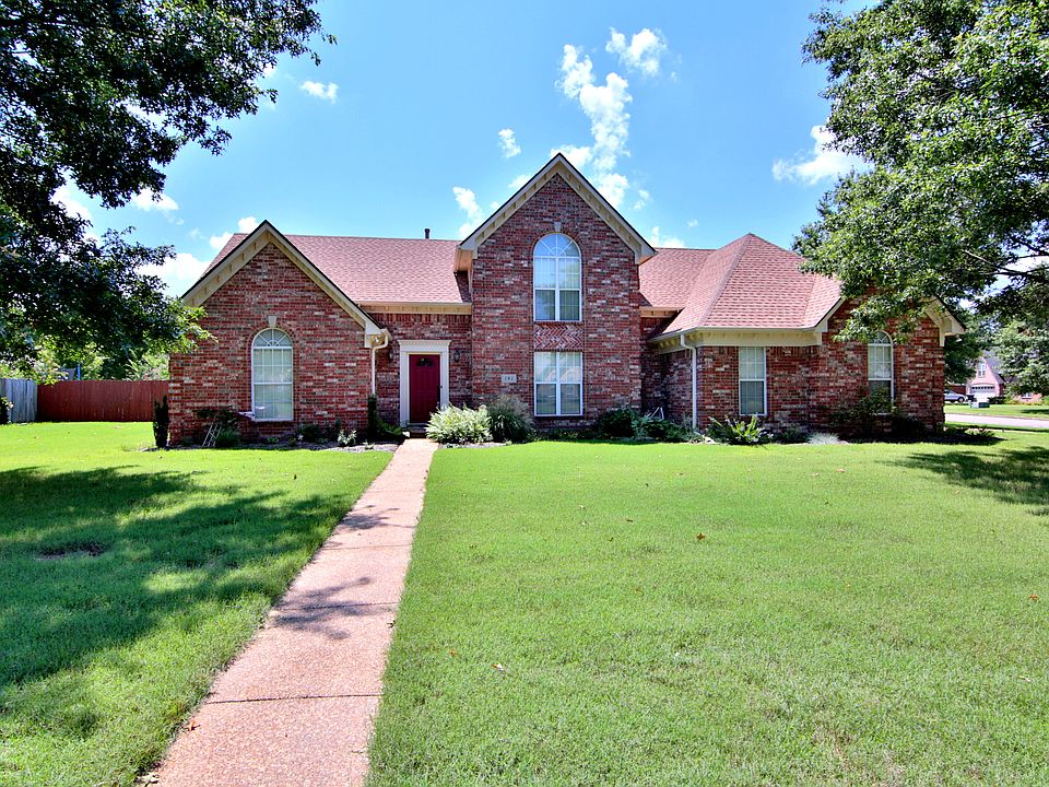 1st image of 141 Cottonwood Dr