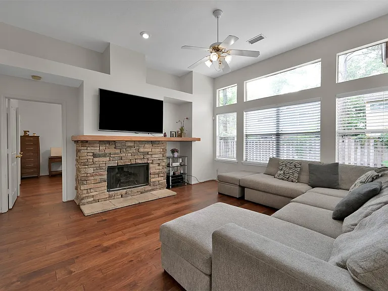 24 E New Avery Pl — Photo 8
