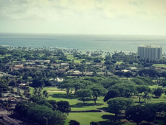 Makai Waialae Golf Course view