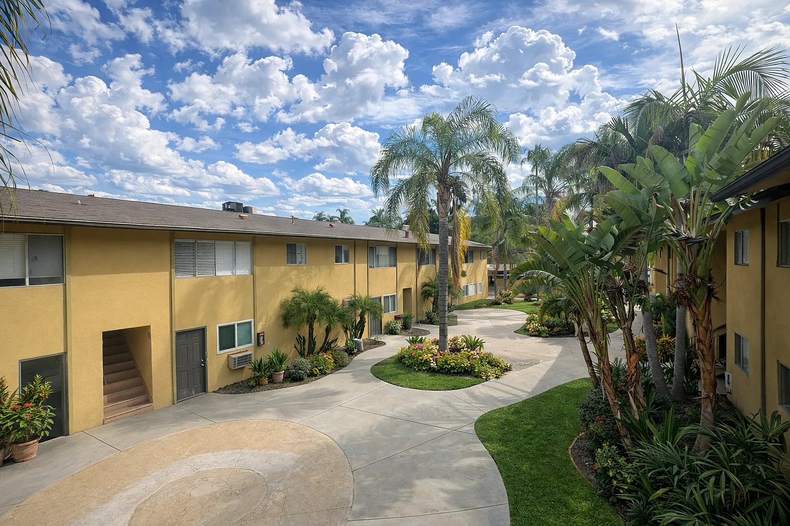 Palm Vista Apartments — Photo 3