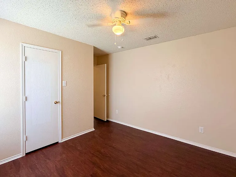 833 Edgehill Rd — Photo 24