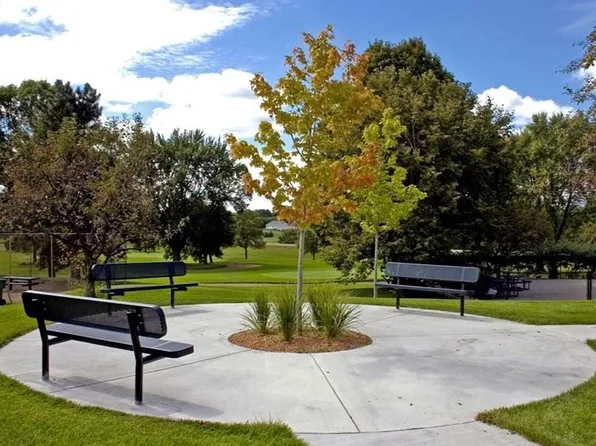 296 Cimarron, Lake Elmo, MN 55042