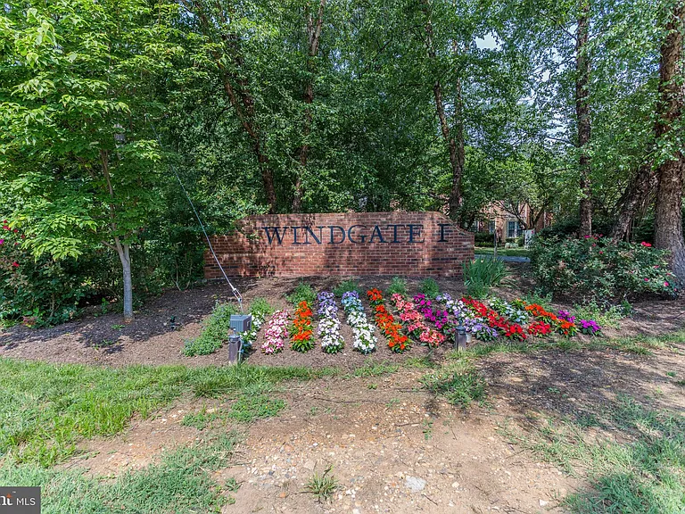 2428 S Walter Reed Dr #A — Photo 28