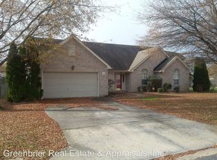 716 Treetop Ln, Chesapeake, VA 23320