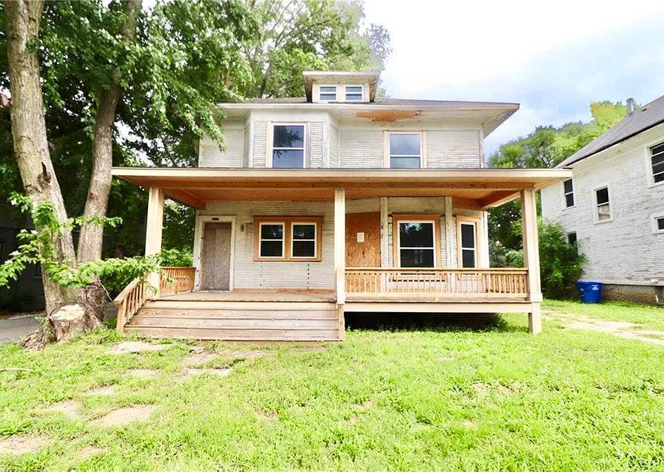 2nd image of 1607 9th St