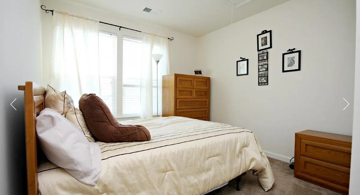 Building Photo - 104 Villa Cir #104