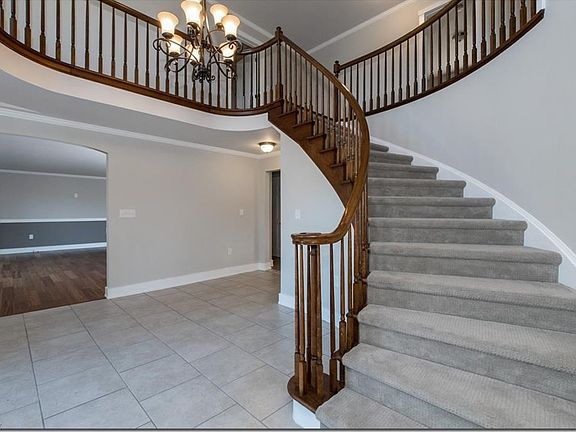Main Foyer/Steps