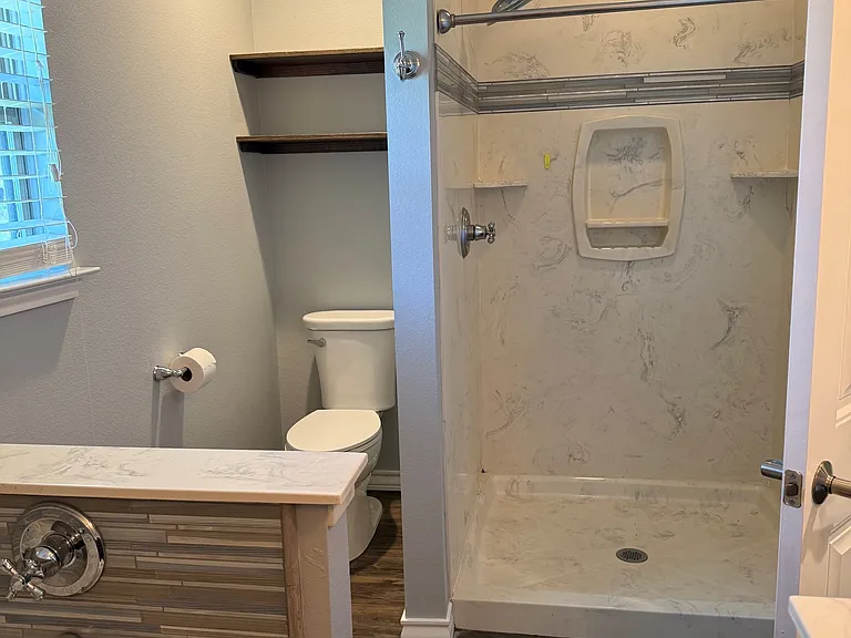 517 FM 473 — Photo 9