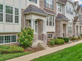 234 Bennett Dr, Carol Stream, IL 60188