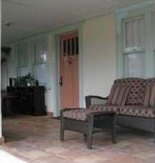 3rd image of 621 Vermont Ave