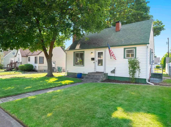 4217 N Hawthorne St, Spokane, WA 99205