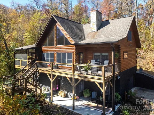 905 Jay Bird Dr, Sylva, NC 28779