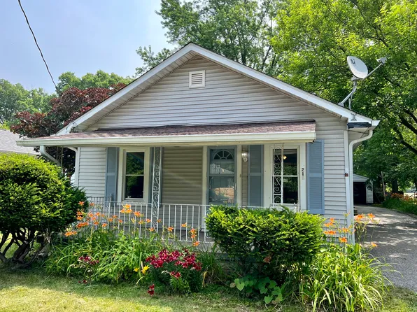 215 N Cossell Dr, Indianapolis, IN 46224