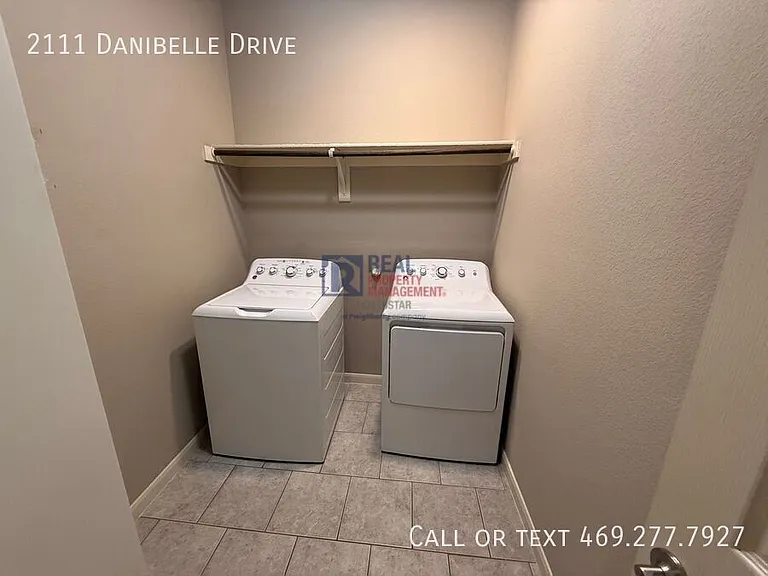 2111 Danibelle Dr — Photo 20