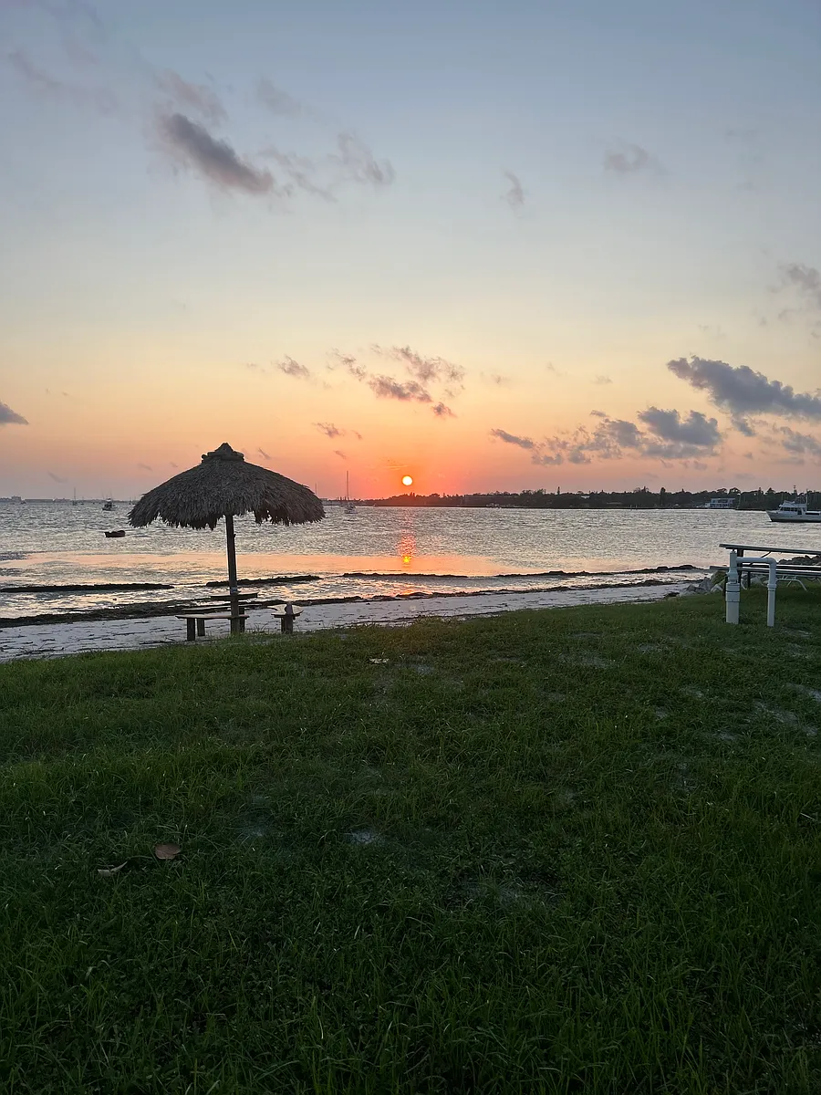 Unforgettable Sunsets at the Beach! - 4190 35th Ter S