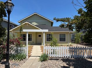 267 Talent Ave, Talent, OR 97540