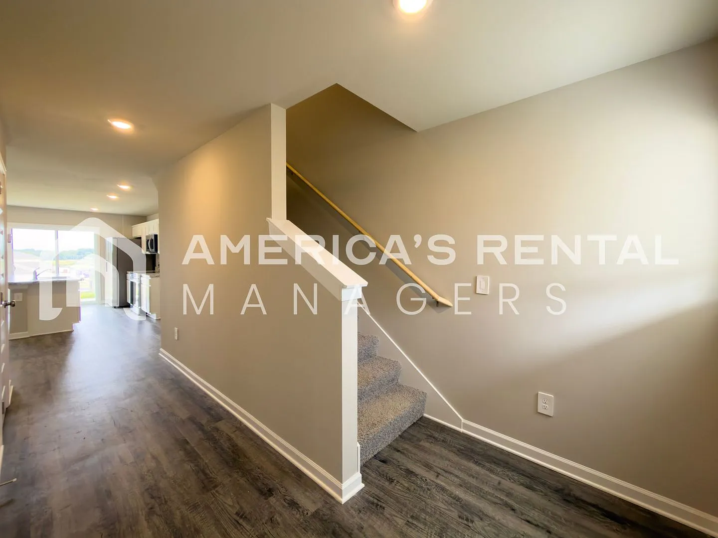 End Unit Townhome for Rent in Decatur, AL!! Available to View with 48 Hour Notice — Photo 4