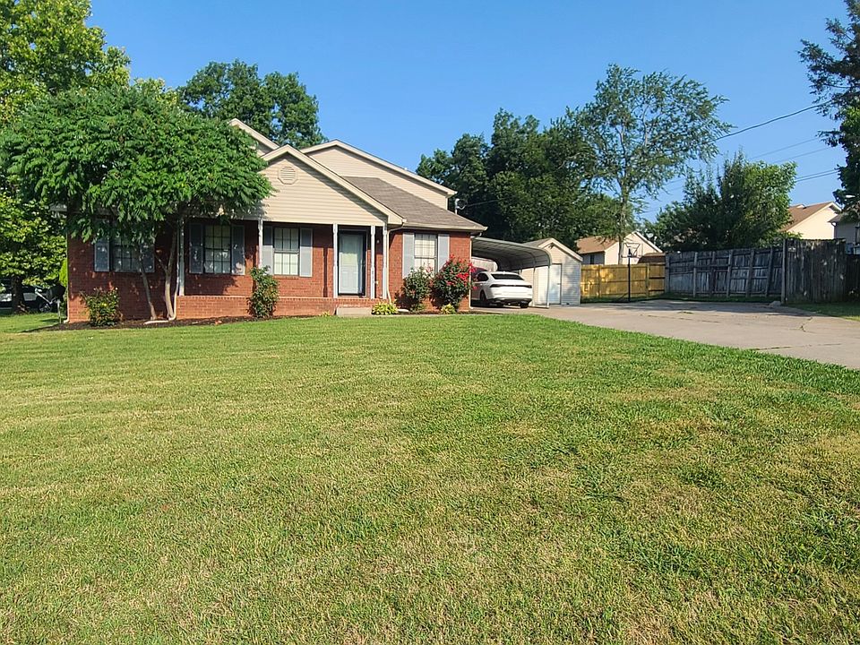 1st image of 813 Mason Tucker Dr