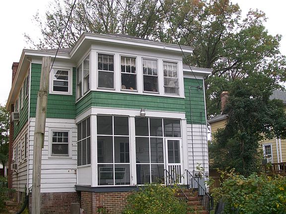 2nd image of 1400 1/2 Bellevue Ave