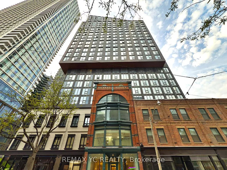 100 Queen St E #3301 — Photo 1