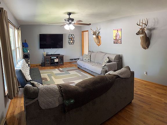 4th image of 24 Roesner Pl