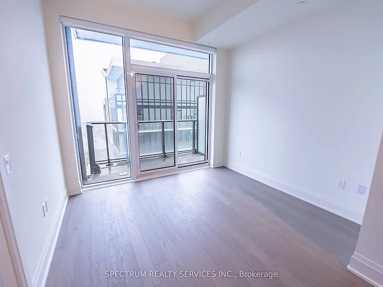 9000 Jane St #Penthouse 119 — Photo 25