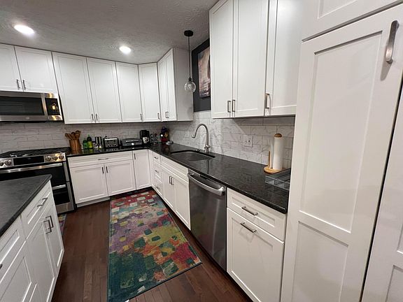 5th image of 4689 Parrau Dr #61A