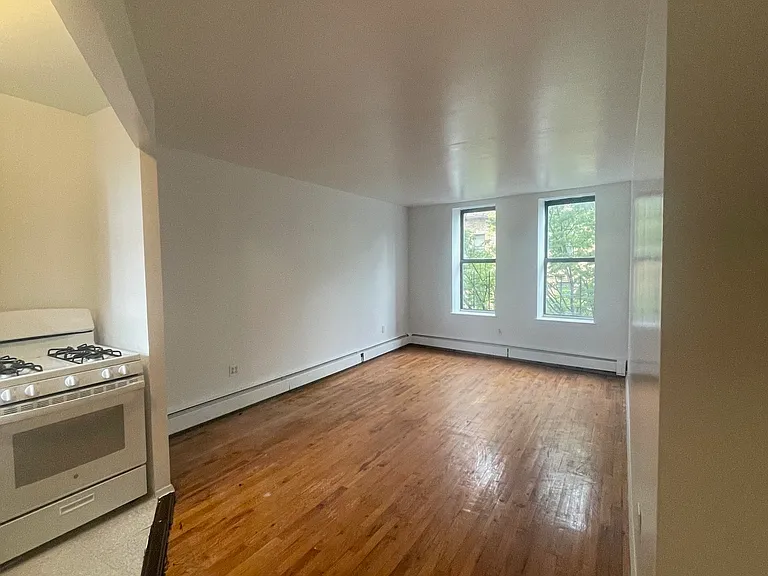 1358 Sheridan Ave #4 — Photo 7