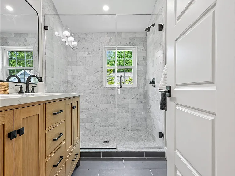 218 Biddulph Rd — Photo 33