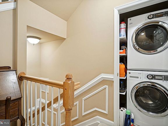 3rd image of 7127 Mason Grove Ct #11