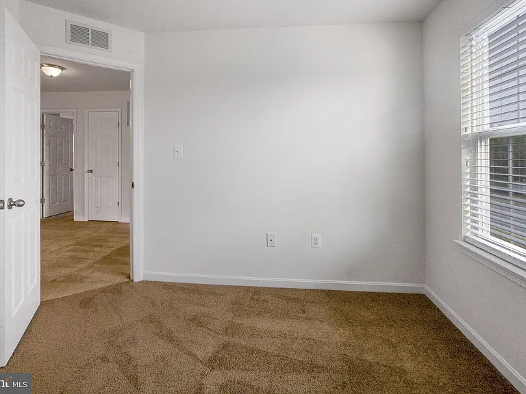 4 Cornerstone Dr — Photo 39