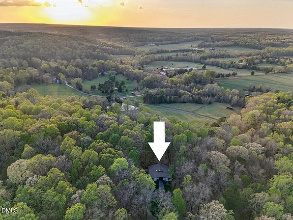 4th image of 5811 Buck Quarter Rd
