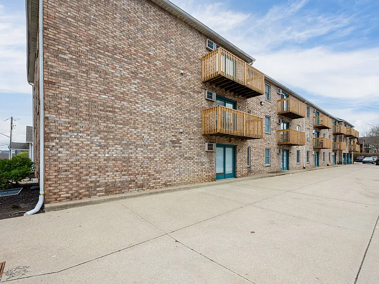 420 S Chauncey Avenue — Photo 13