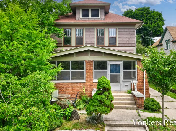735 Lockwood St NE, Grand Rapids, MI 49503