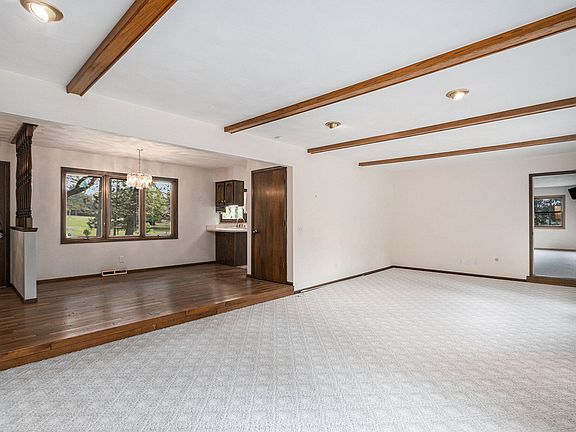 5th image of 57184 Gearharts Landing Rd