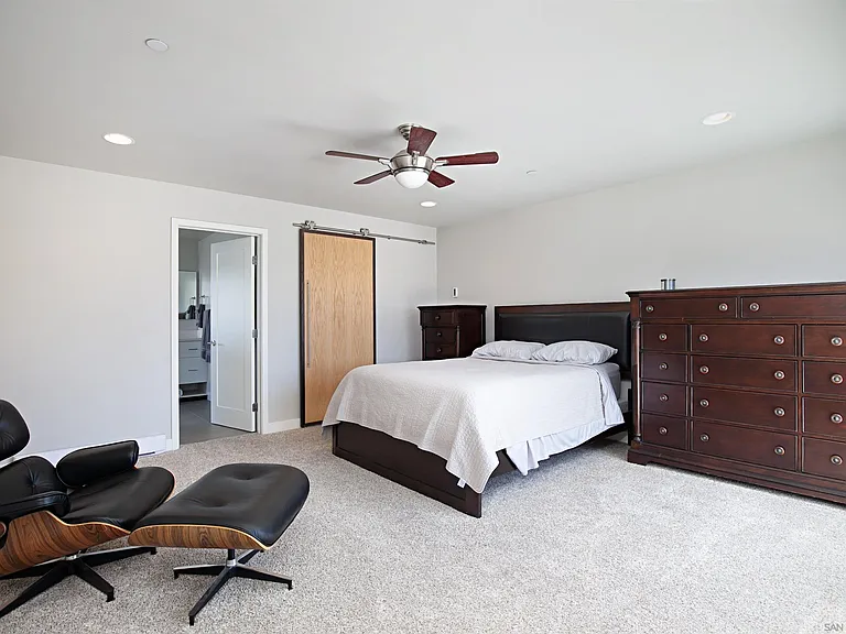 3047 Keats St — Photo 21