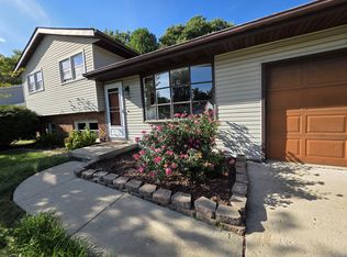 1820 Johnson Dr, Normal, IL 61761