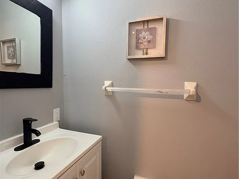 4520 SW 8th Pl #4 — Photo 21