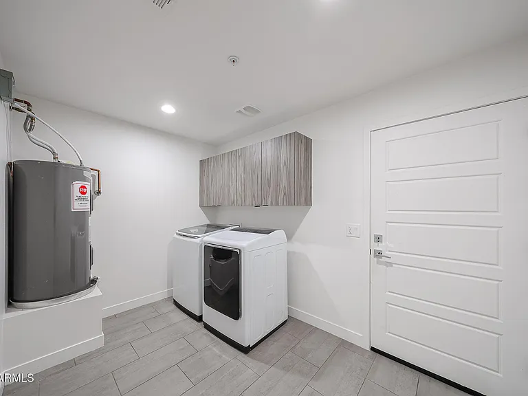 2651 N 71st Pl — Photo 19