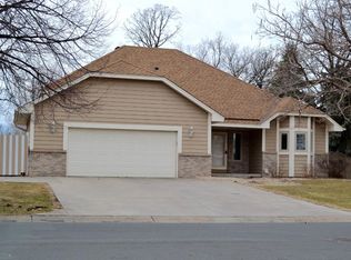 9896 Ilex St NW, Coon Rapids, MN 55433