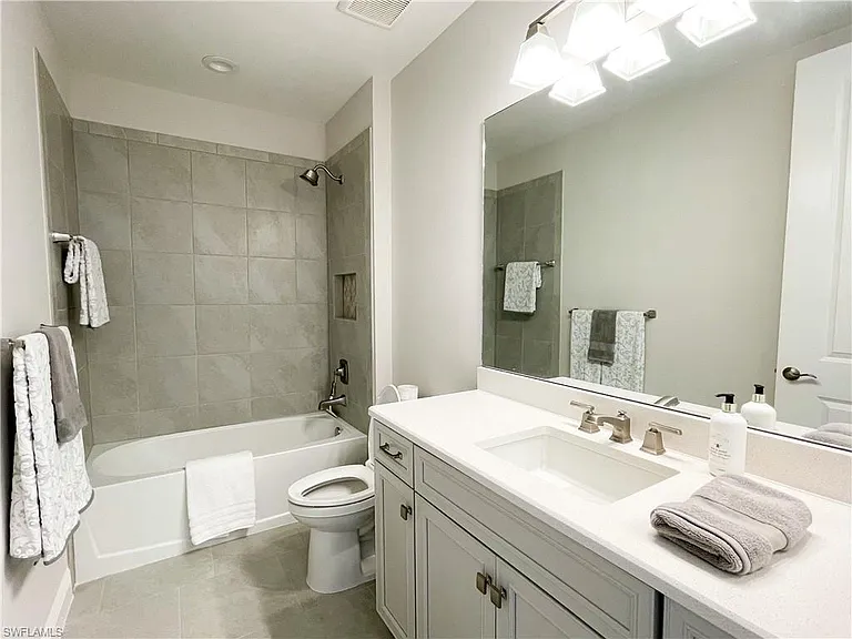 2555 Seychelles Dr #402 — Photo 13