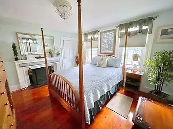 13 Bradford St #2U, Plymouth, MA 02360