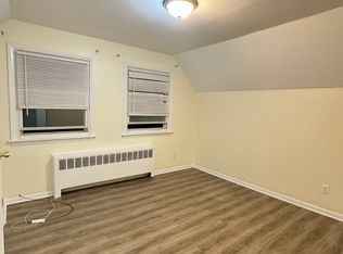 (Undisclosed Address), Syosset, NY 11791