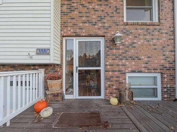 515 Marilyn Dr NW, Mandan, ND 58554