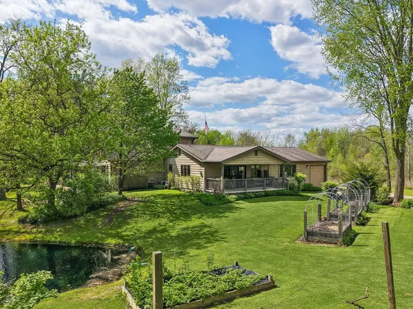 19829 Marks Rd, Strongsville, OH 44149